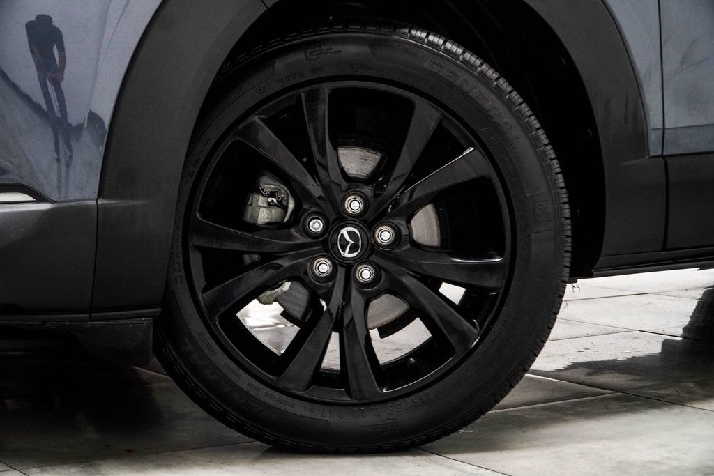 Mazda CX-30 photo 6