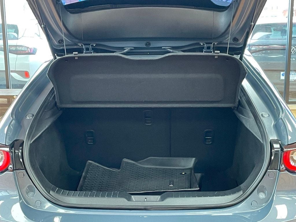 2022 Mazda Mazda3 Hatchback Carbon Edition Automatic FWD - 22979781 - 20