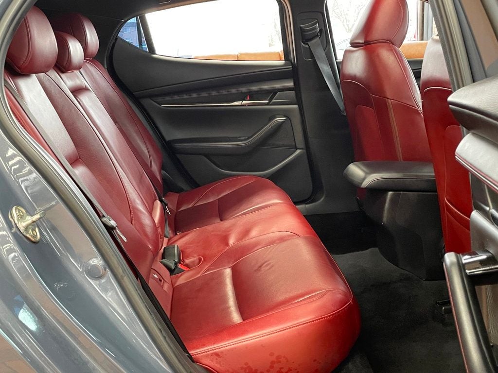 2022 Mazda Mazda3 Hatchback Carbon Edition Automatic FWD - 22979781 - 23