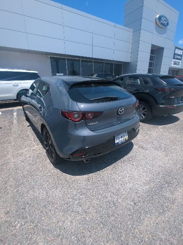 2022 Mazda Mazda3 Hatchback Carbon Edition Automatic FWD - 23028547 - 4