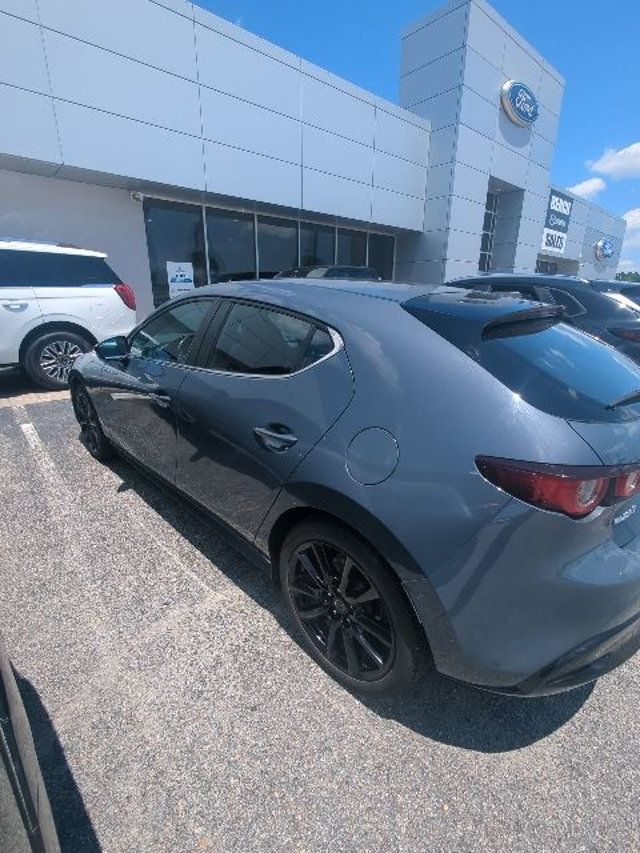 2022 Mazda Mazda3 Hatchback Carbon Edition Automatic FWD - 23028547 - 5