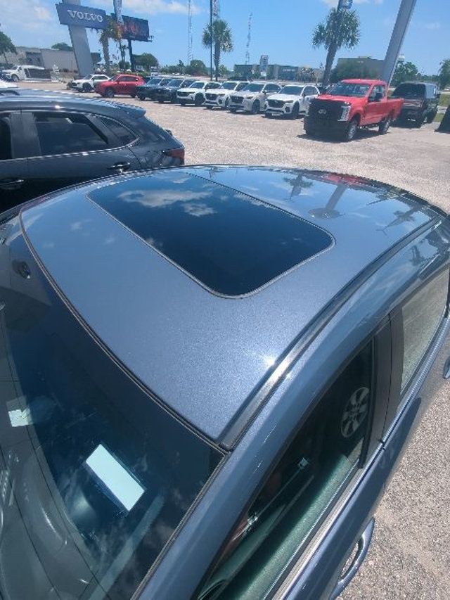 2022 Mazda Mazda3 Hatchback Carbon Edition Automatic FWD - 23028547 - 8