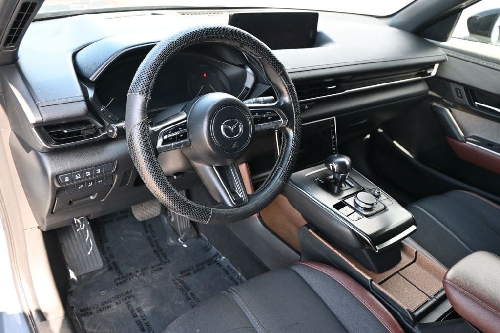 Mazda MX-30 photo 10