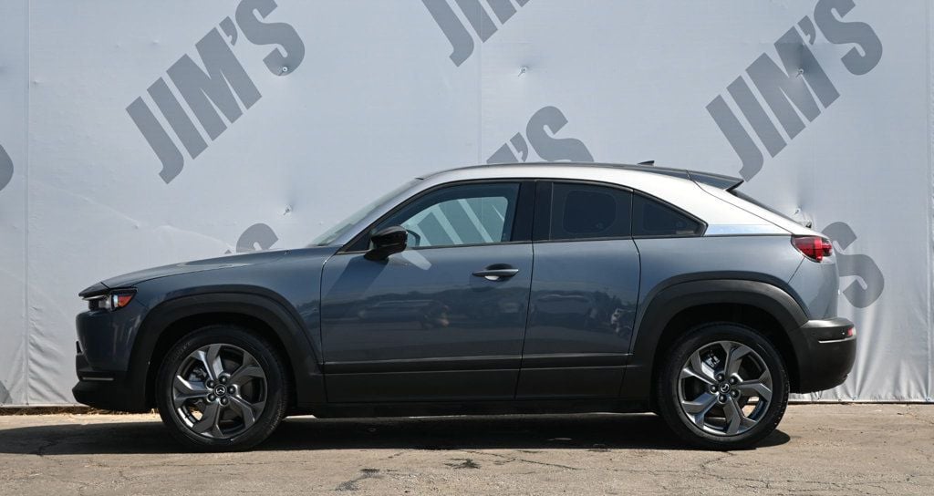 Mazda MX-30 photo 8