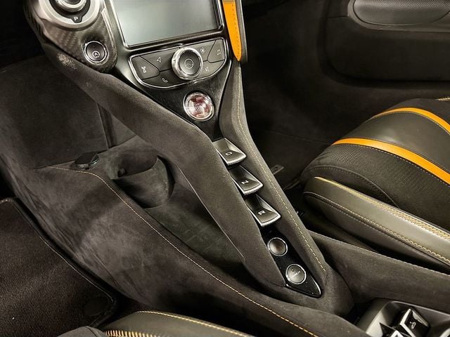 2022 McLaren 720S  - 22963719 - 12