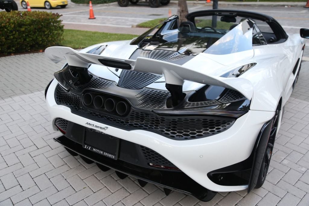 2022 McLaren 765LT Spider - 22256146 - 23