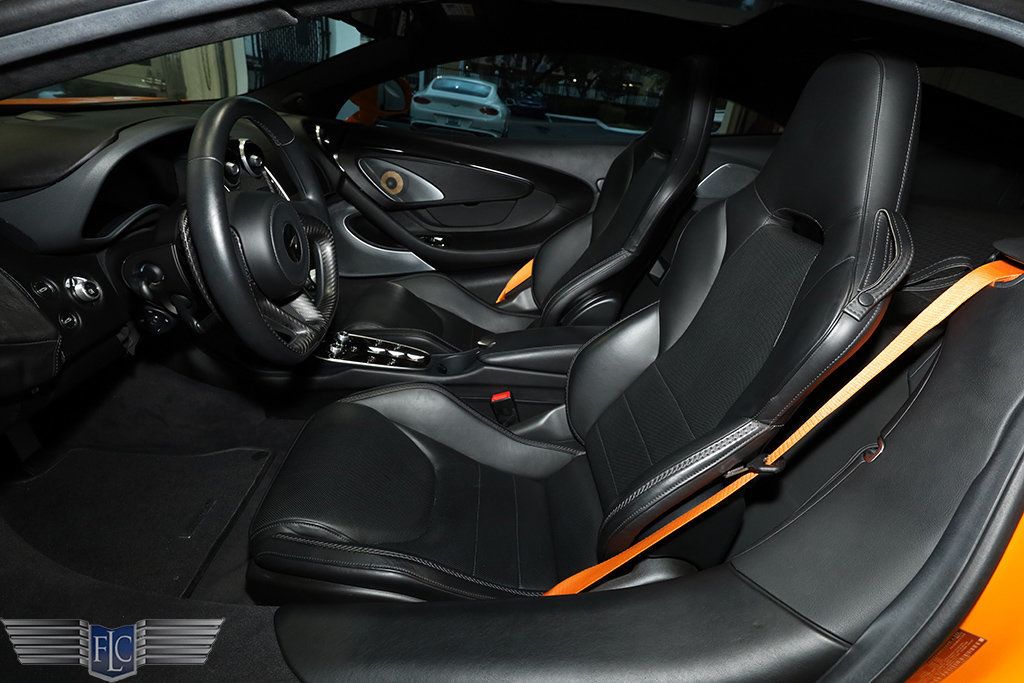2022 McLaren GT Coupe - 22975124 - 16