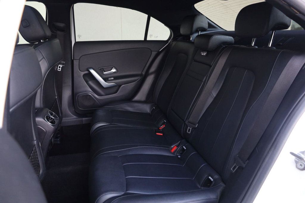 Mercedes-Benz A-Class photo 22