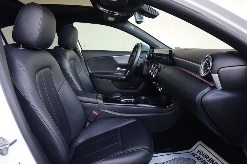 Mercedes-Benz A-Class photo 27