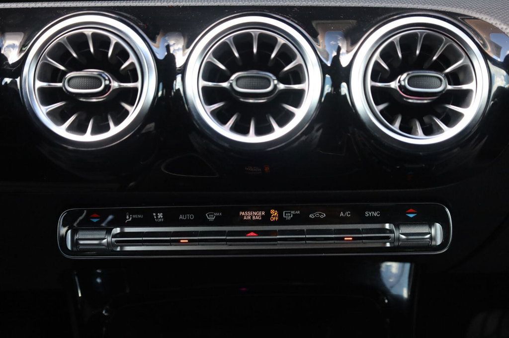 Mercedes-Benz A-Class photo 40