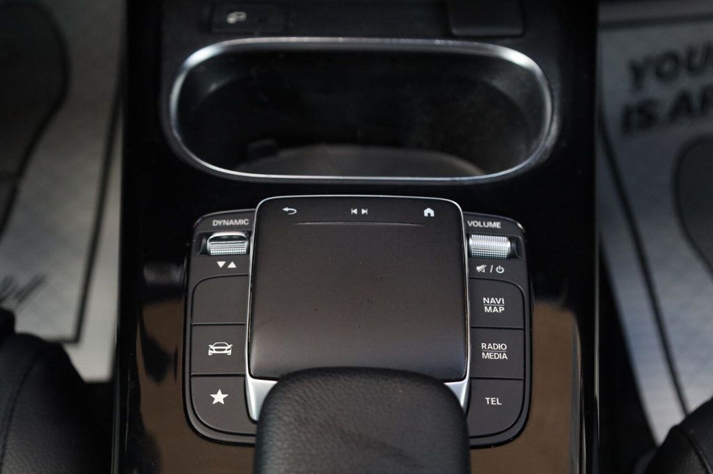 Mercedes-Benz A-Class photo 47