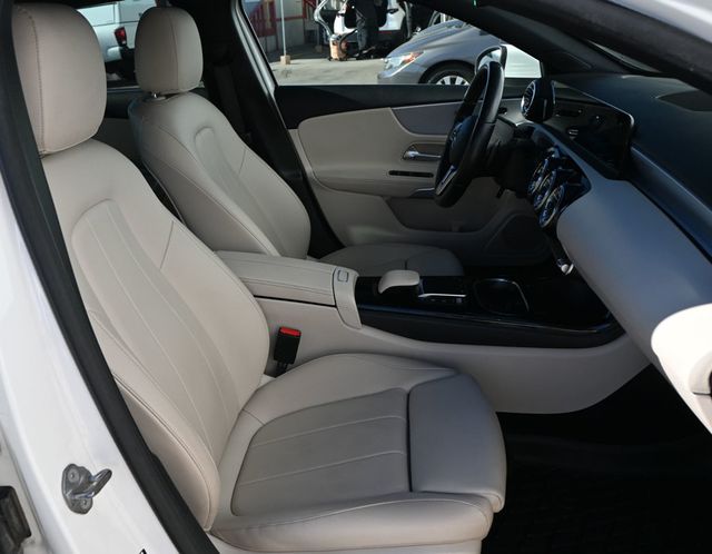 2022 Mercedes-Benz A-Class A220 4MATIC Premium Package Lite - 22971865 - 13