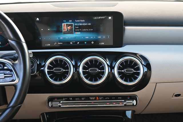 2022 Mercedes-Benz A-Class A 220 4MATIC Sedan - 22971865 - 9