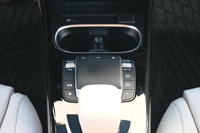 2022 Mercedes-Benz A-Class A 220 4MATIC Sedan - 22971865 - 11