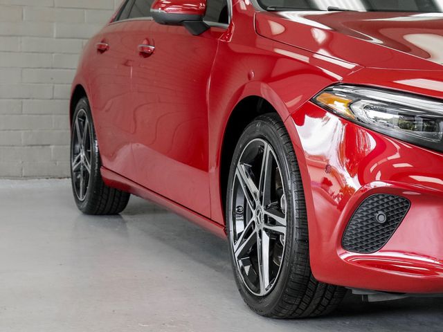 2022 Mercedes-Benz A-Class A 220 4MATIC Sedan - 23048931 - 6