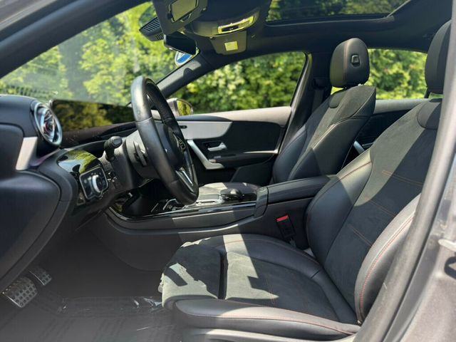 2022 Mercedes-Benz A-Class A 220 4MATIC Sedan - 22991678 - 14