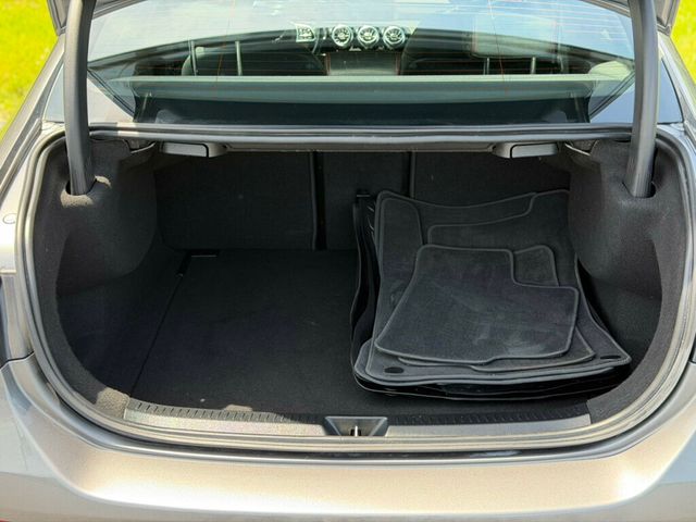 2022 Mercedes-Benz A-Class A 220 4MATIC Sedan - 22991678 - 5