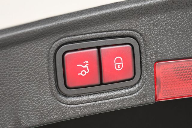 2022 Mercedes-Benz C-Class C 300 Coupe W/Multimedia, AMG Line & Driver Assistance Packages - 22954548 - 17