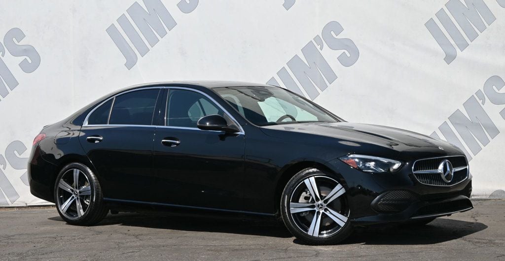2022 Mercedes Benz C 300 Sedan photo 2