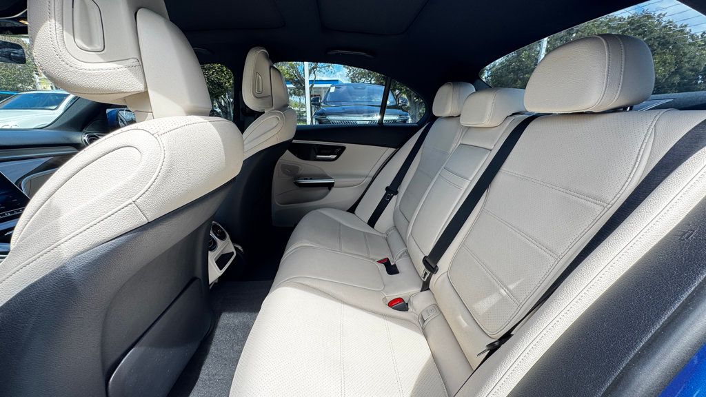 2022 Mercedes Benz C 300 Sedan photo 9