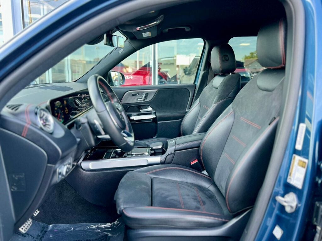 2022 Mercedes Benz EQB 300 4MATIC photo 11