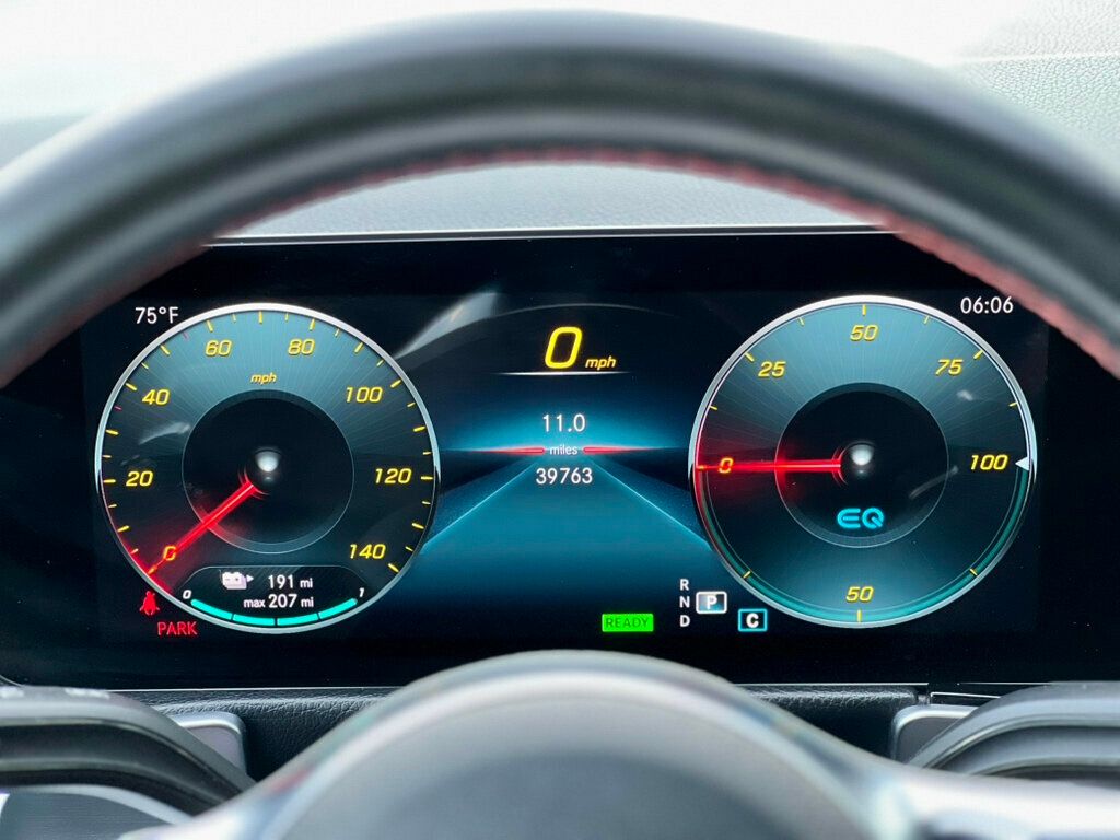 2022 Mercedes Benz EQB 300 4MATIC photo 17