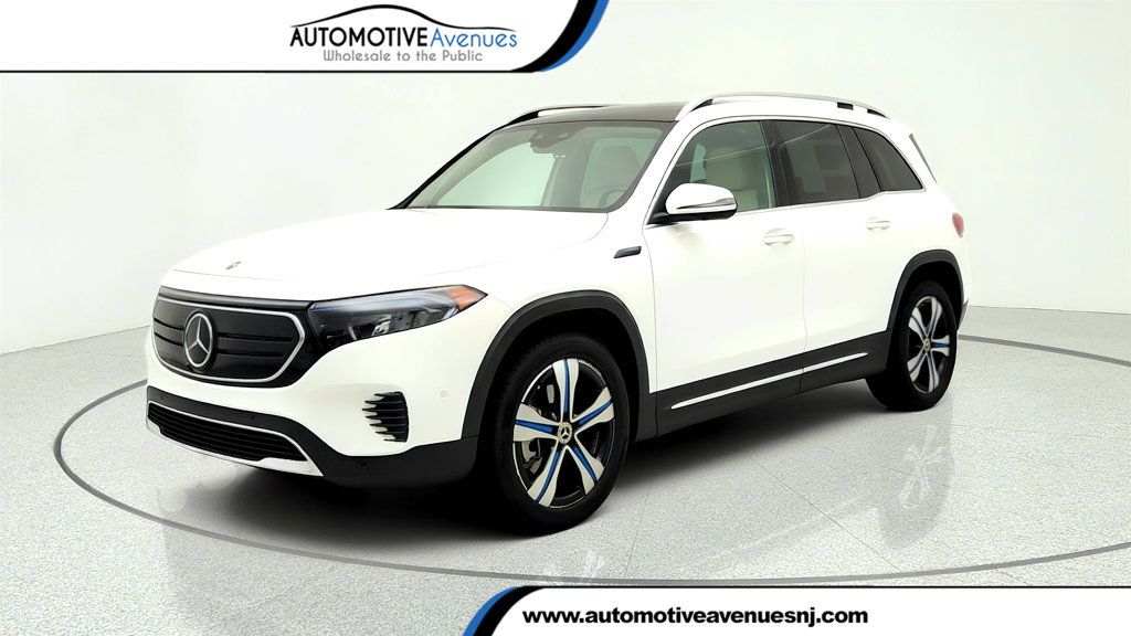 2022 Mercedes-Benz EQB EQB 300 4MATIC SUV w/ Pinnacle Pkg & Driver Assistance Pkg Lite - 23045490 | Video 1