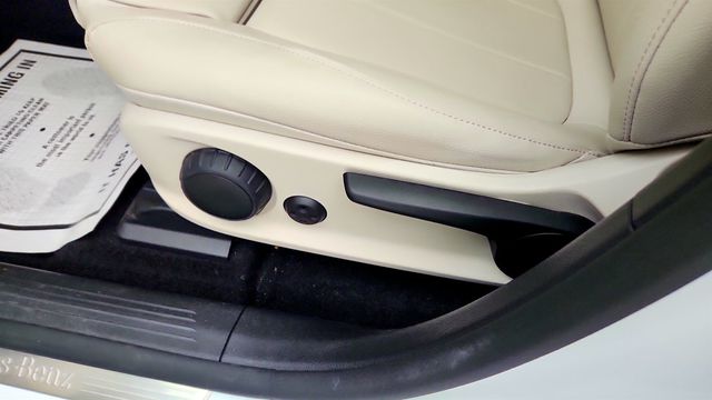 2022 Mercedes-Benz EQB EQB 300 4MATIC SUV w/ Pinnacle Pkg & Driver Assistance Pkg Lite - 23045490 - 11