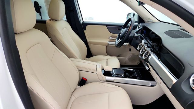 2022 Mercedes-Benz EQB EQB 300 4MATIC SUV w/ Pinnacle Pkg & Driver Assistance Pkg Lite - 23045490 - 23