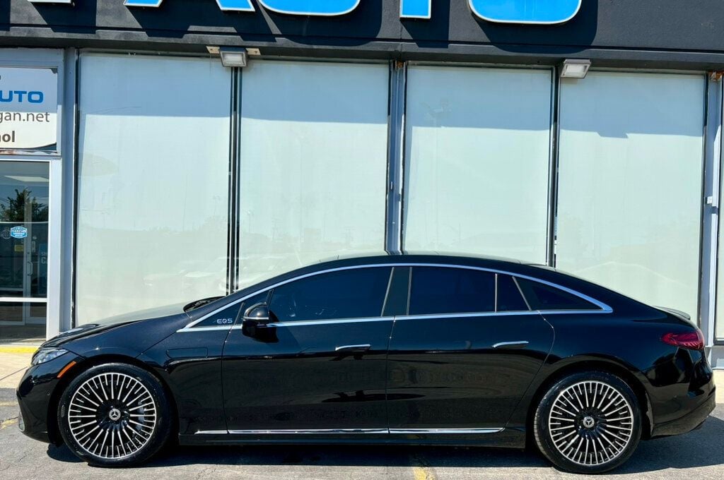 2022 Mercedes Benz EQS Sedan 450 photo 2