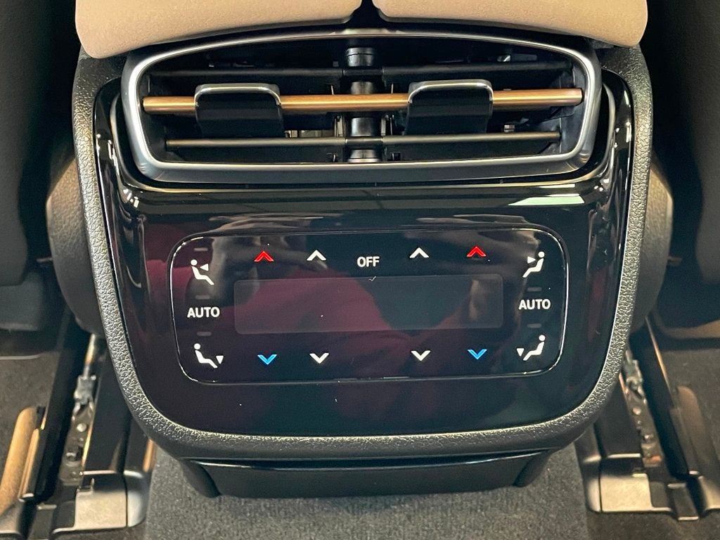 2022 Mercedes-Benz EQS EQS 580 4MATIC Sedan - 22957799 - 17