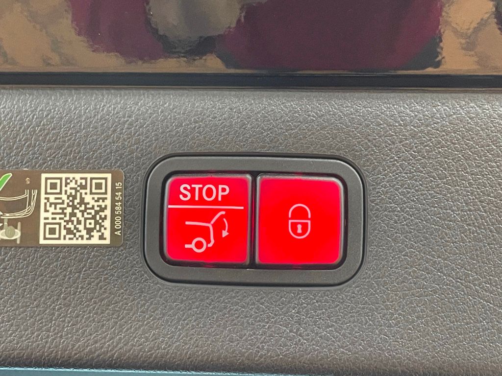 2022 Mercedes-Benz EQS EQS 580 4MATIC Sedan - 22957799 - 19