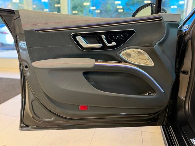 2022 Mercedes-Benz EQS EQS 580 4MATIC Sedan - 23071028 - 17