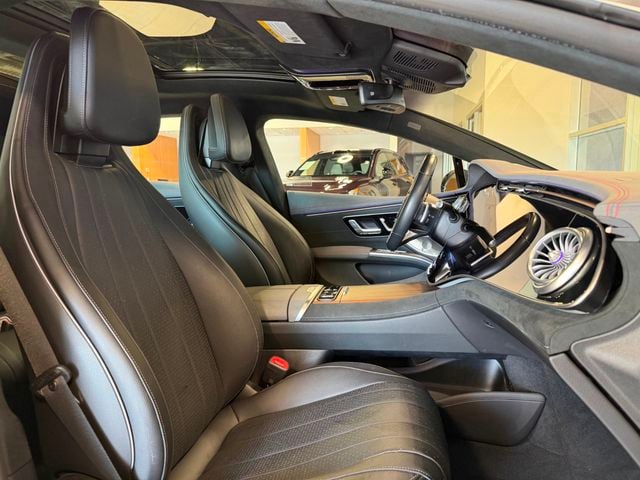 2022 Mercedes-Benz EQS EQS 580 4MATIC Sedan - 23071028 - 22