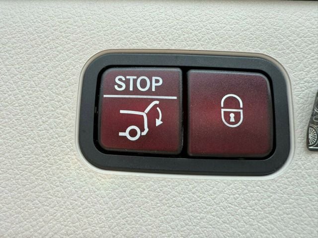 2022 Mercedes-Benz EQS EQS 580 4MATIC Sedan - 22894405 - 45