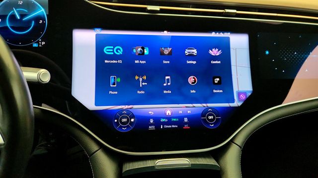 2022 Mercedes-Benz EQS EQS 580 4MATIC Sedan, Premium w/ Multi-Contour Massage Fr. Seats - 23010092 - 16
