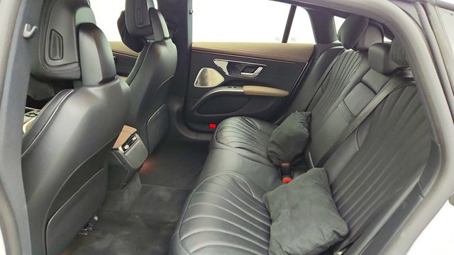 2022 Mercedes-Benz EQS EQS 580 4MATIC Sedan, Premium w/ Multi-Contour Massage Fr. Seats - 23010092 - 20