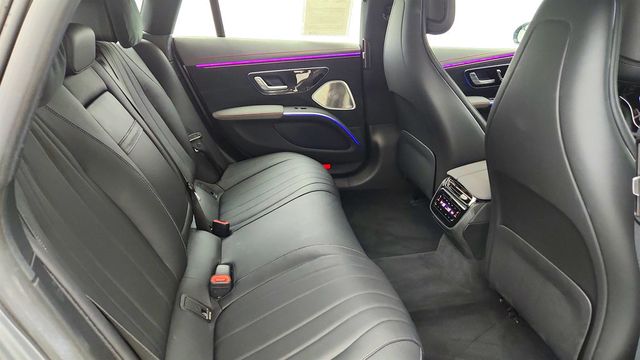 2022 Mercedes-Benz EQS EQS 580 4MATIC Sedan w/ Exclusive Trim Pkg & AR HUD - 23035640 - 22