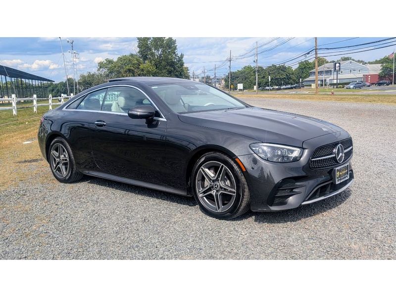 2022 Mercedes Benz E 450 4MATIC Coupe photo 3