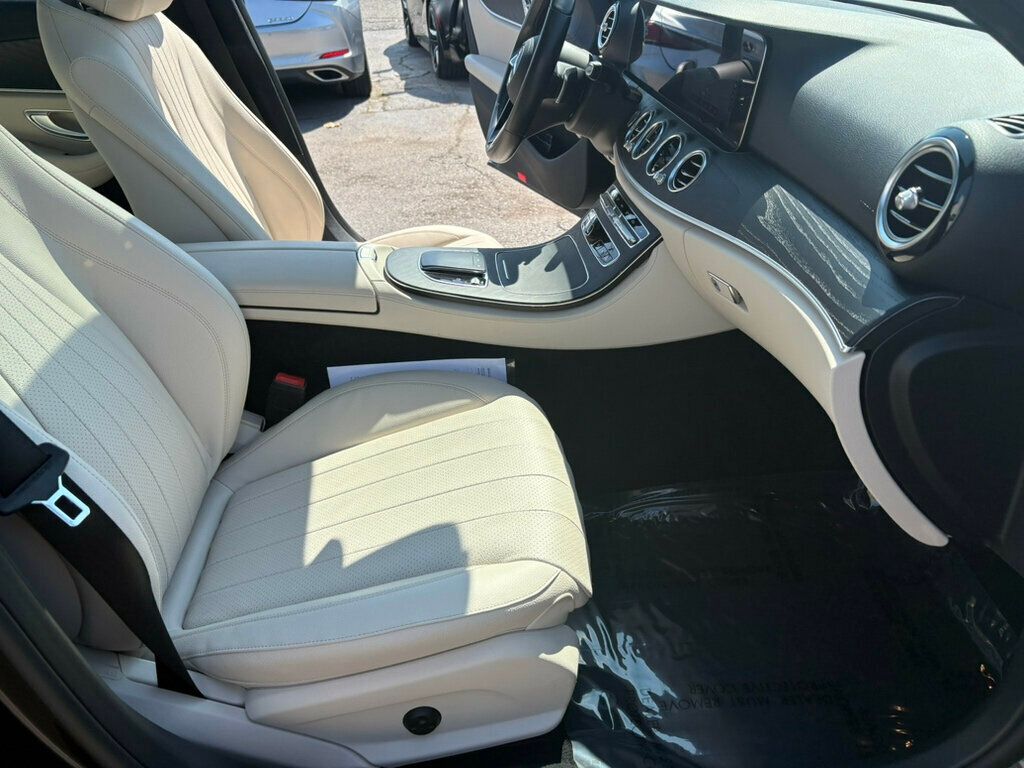2022 Mercedes Benz E 450 4MATIC photo 25