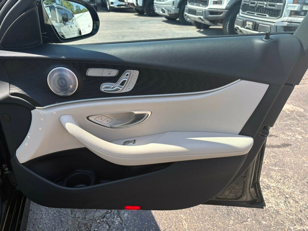 2022 Mercedes Benz E 450 4MATIC photo 27