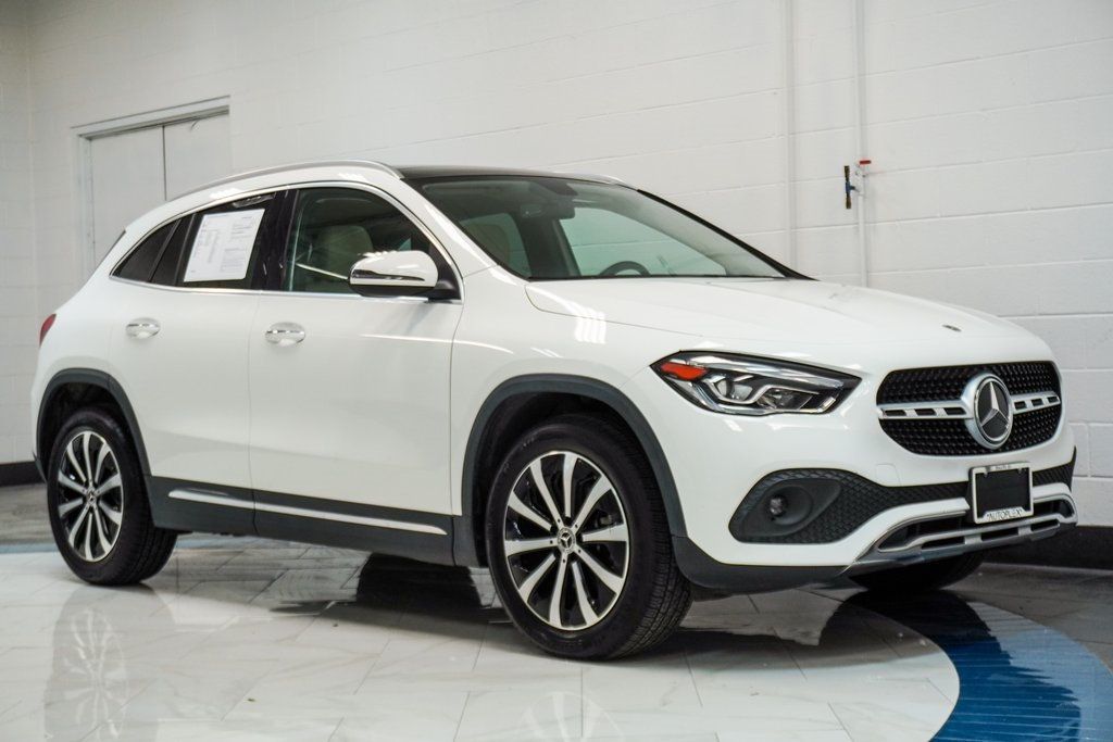 2022 Mercedes Benz GLA 250 4MATIC photo 4