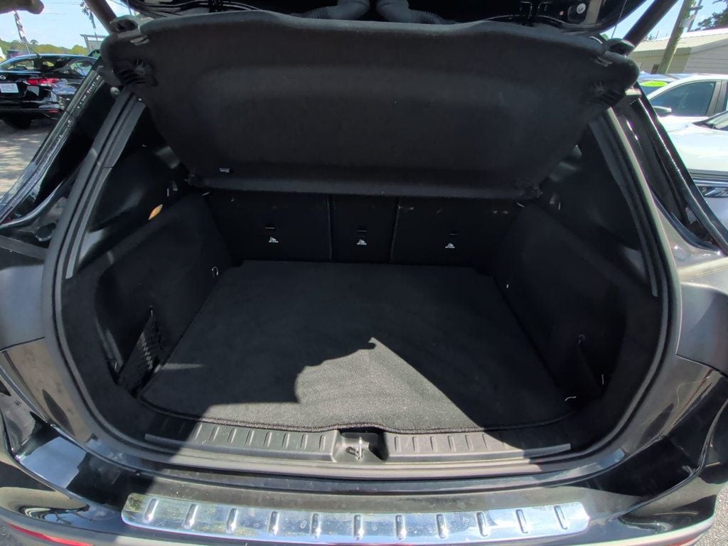 Mercedes-Benz GLA GLA 250 SUV photo 22