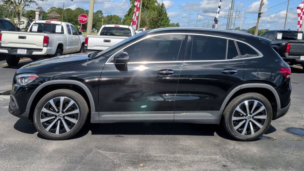 Mercedes-Benz GLA GLA 250 SUV photo 5