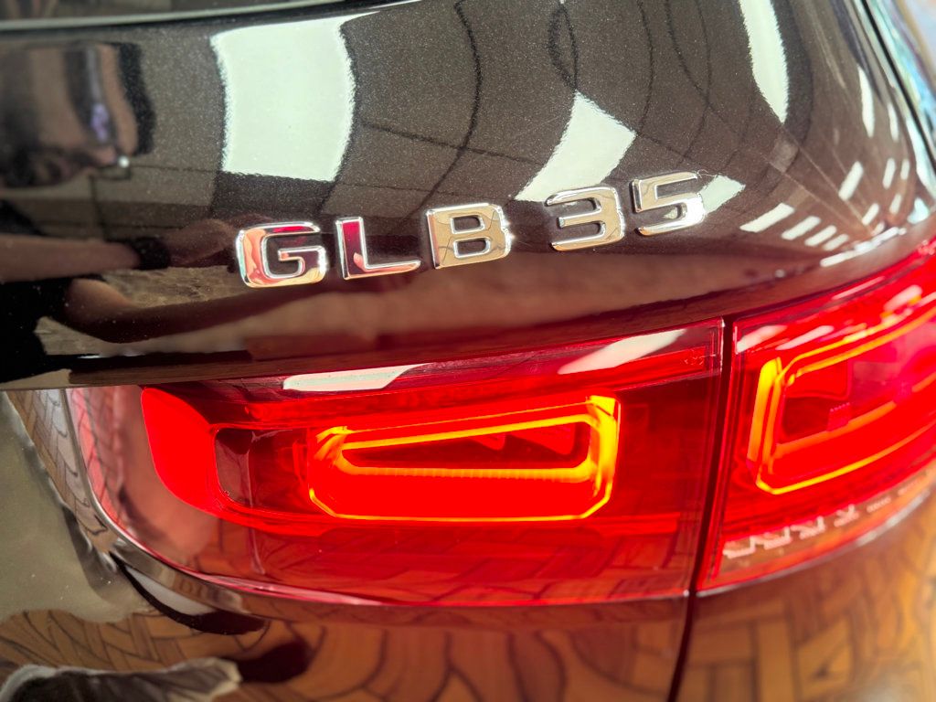 2022 Mercedes Benz GLB AMG 35 4MATIC photo 16