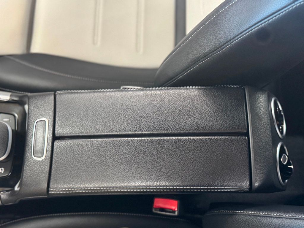 2022 Mercedes Benz GLB AMG 35 4MATIC photo 24