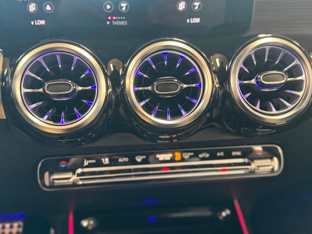 2022 Mercedes Benz GLB AMG 35 4MATIC photo 25