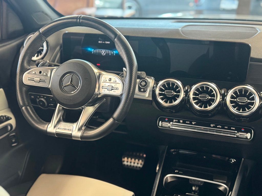 2022 Mercedes Benz GLB AMG 35 4MATIC photo 36