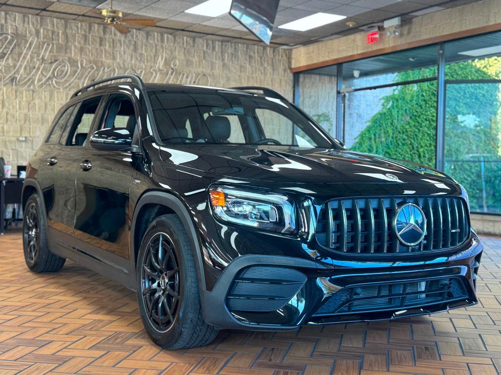 2022 Mercedes Benz GLB AMG 35 4MATIC photo 3