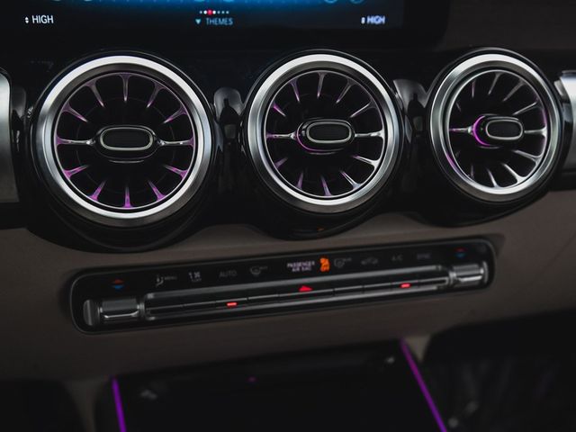 2022 Mercedes-Benz GLB GLB 250 - 22951997 - 21